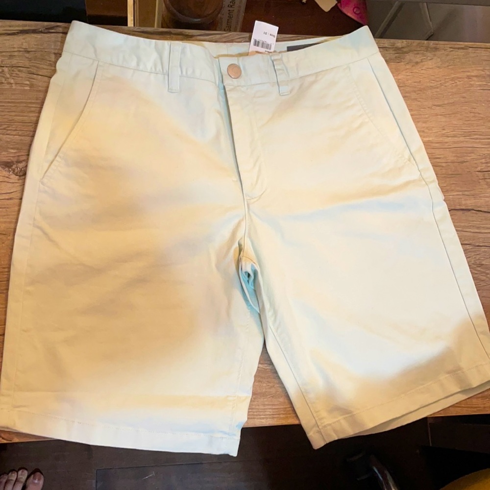 Bonobos 9in Inseam Green (light minty) size 31 NWT